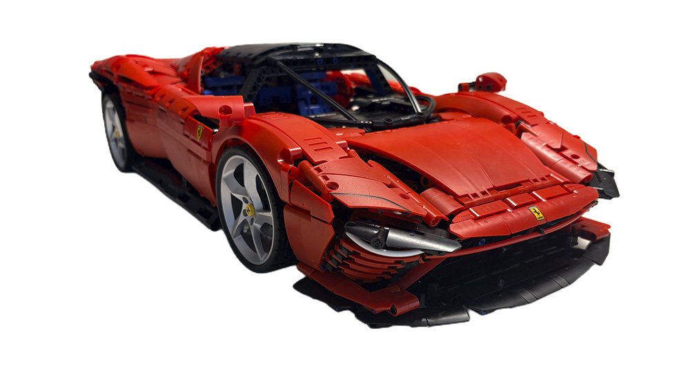 Ferrari Daytona SP3 de LEGO e as 27 horas que viraram memória
