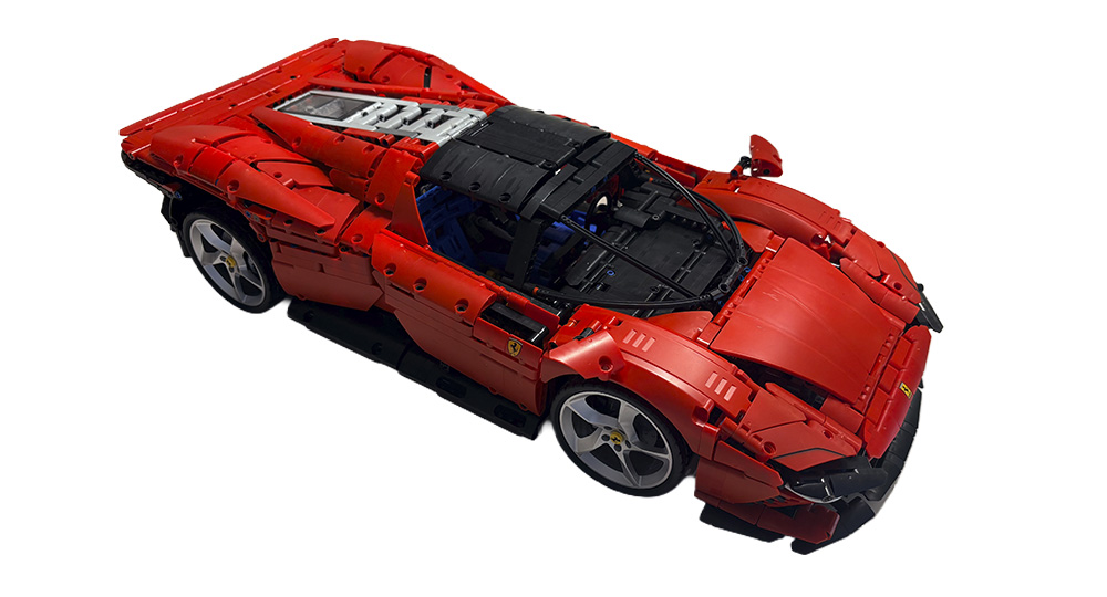 Ferrari Daytona SP3 de LEGO e as 27 horas que viraram memória